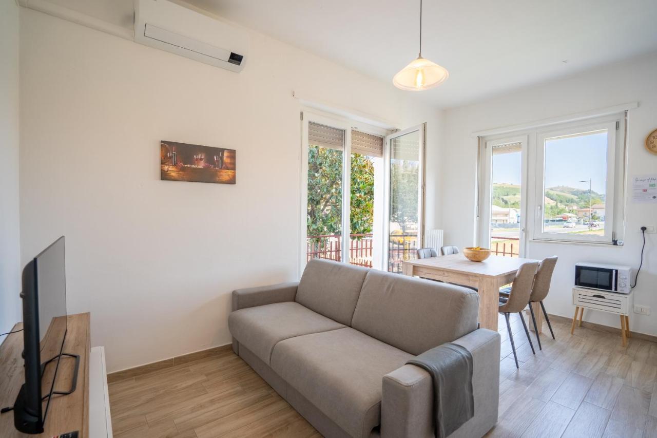 Private Parking, With Hill View Apartment Alba  Exterior photo